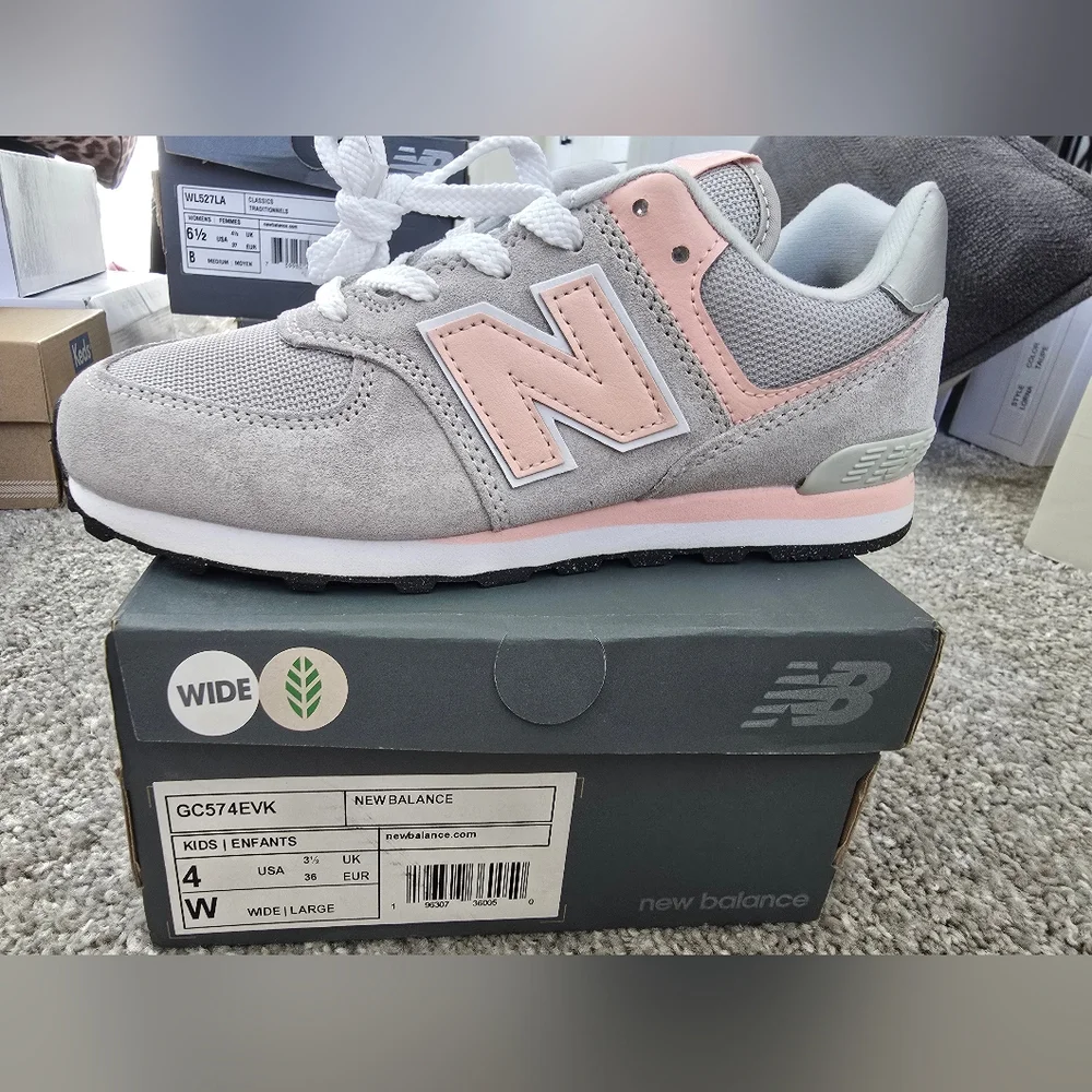 New Balance 574 Women's Gray and Peach Sneakers - Picture 1 of 3